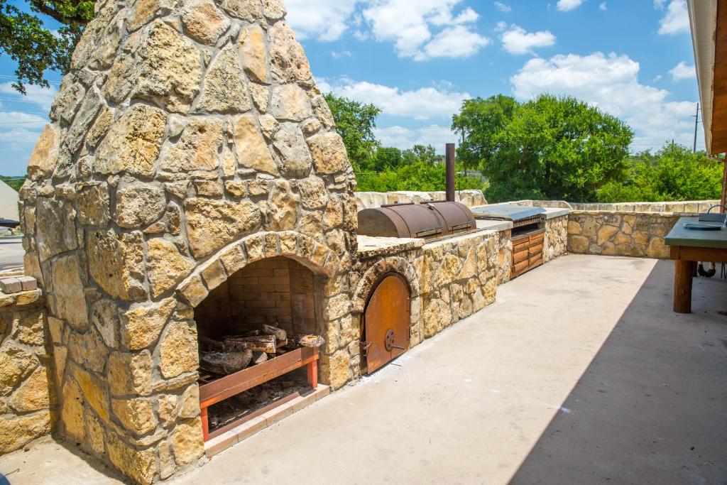 Fotografie z fotogalerie ubytování Sun Outdoors Lake Travis v destinaci Hudson Bend