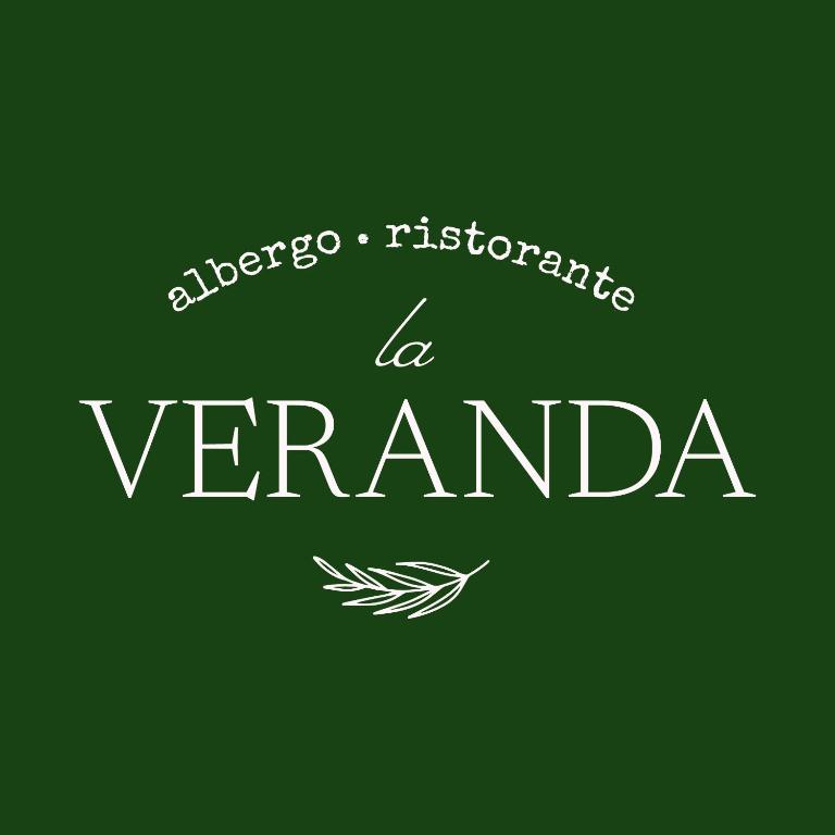 a green sign with the words a veranderia at Albergo La Veranda in Tavarone