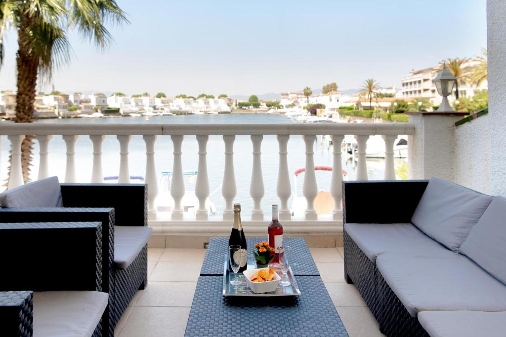 WELCS APARTAMENTO 380 EMP con terraza y parking