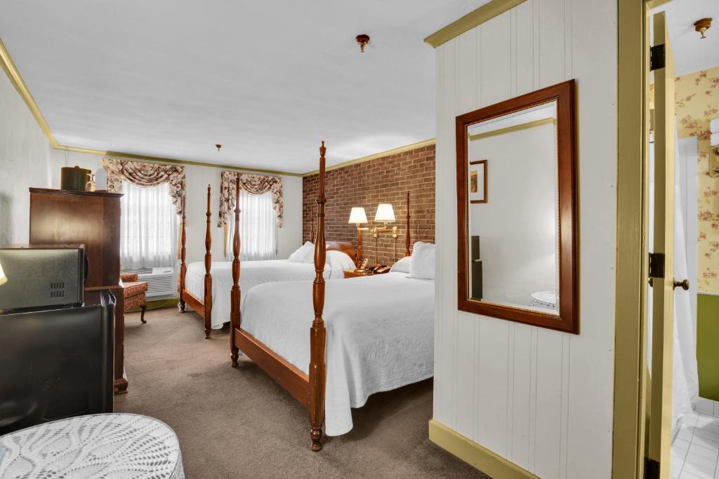 Lamies Inn & The Old Salt Tavern photo
