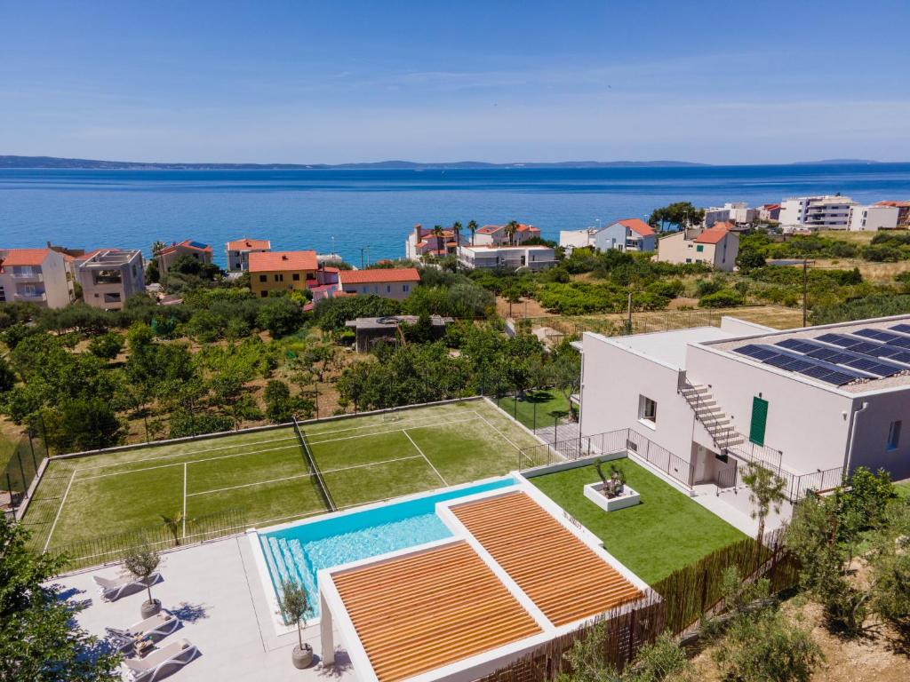 Villa Court & Sea Private Tennis Court & Pool