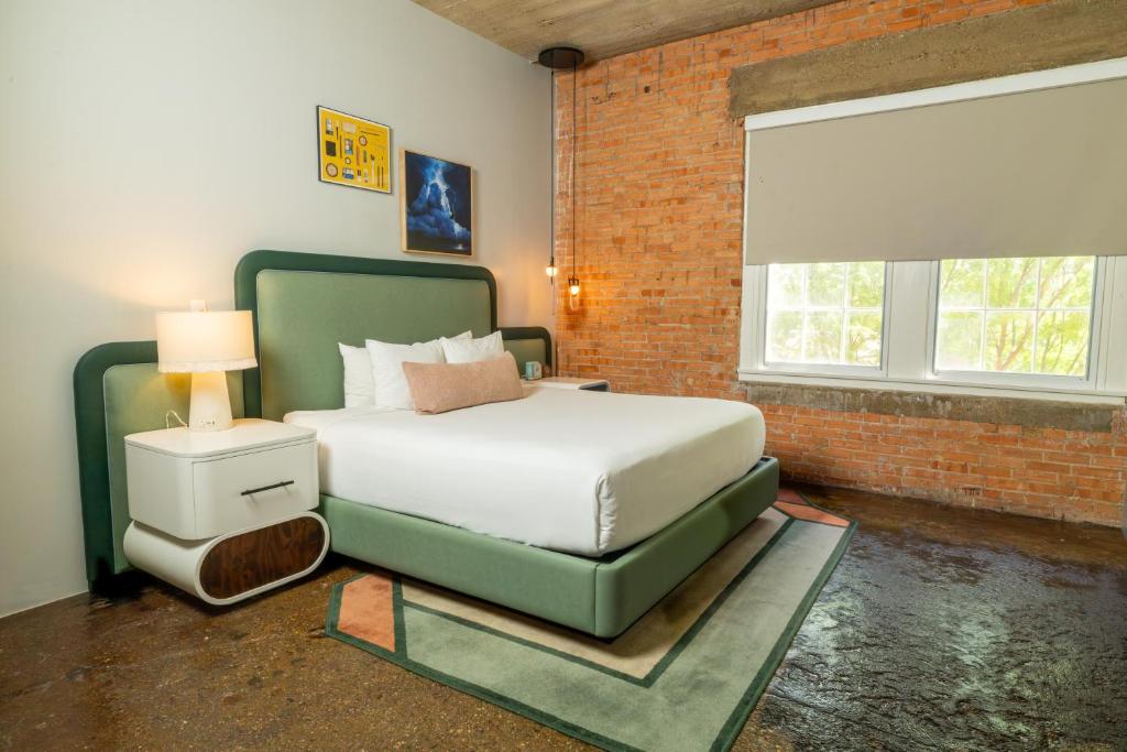 Canvas Hotel Dallas photo