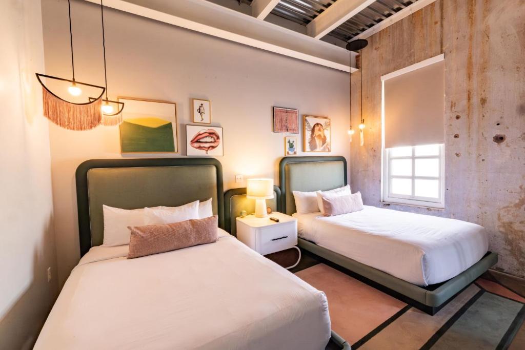 Canvas Hotel Dallas - 