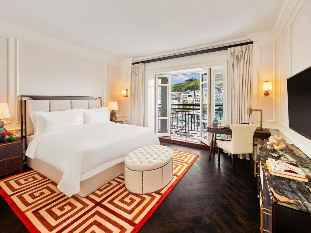 One-Bedroom Signature Suite