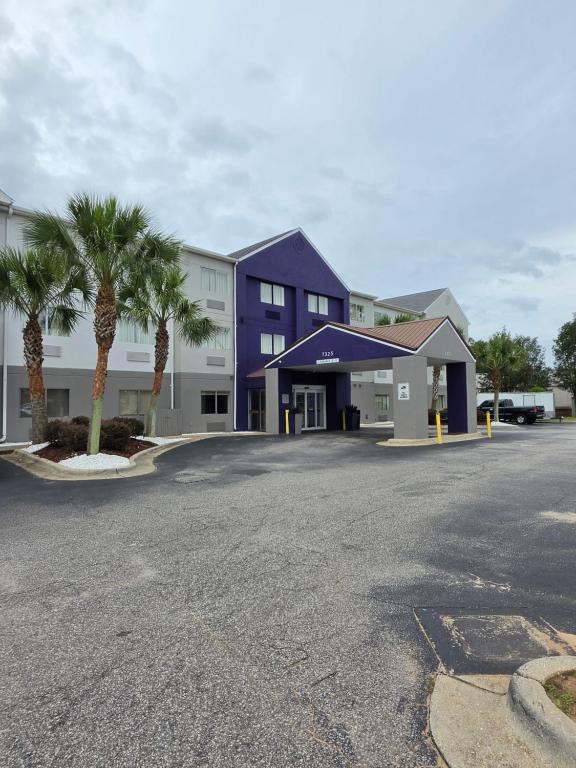 Sleep Inn & Suites Pensacola - University Area photo