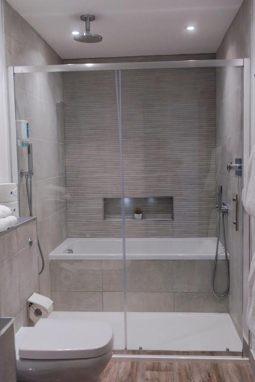 Porth Beach Hotel - Deluxe Twin Room