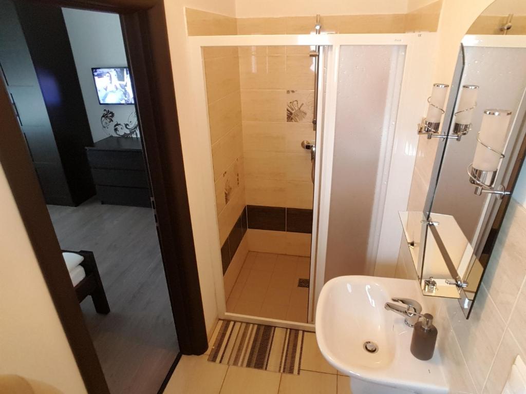 Pension Diana-Parndorf - Standaard King Room