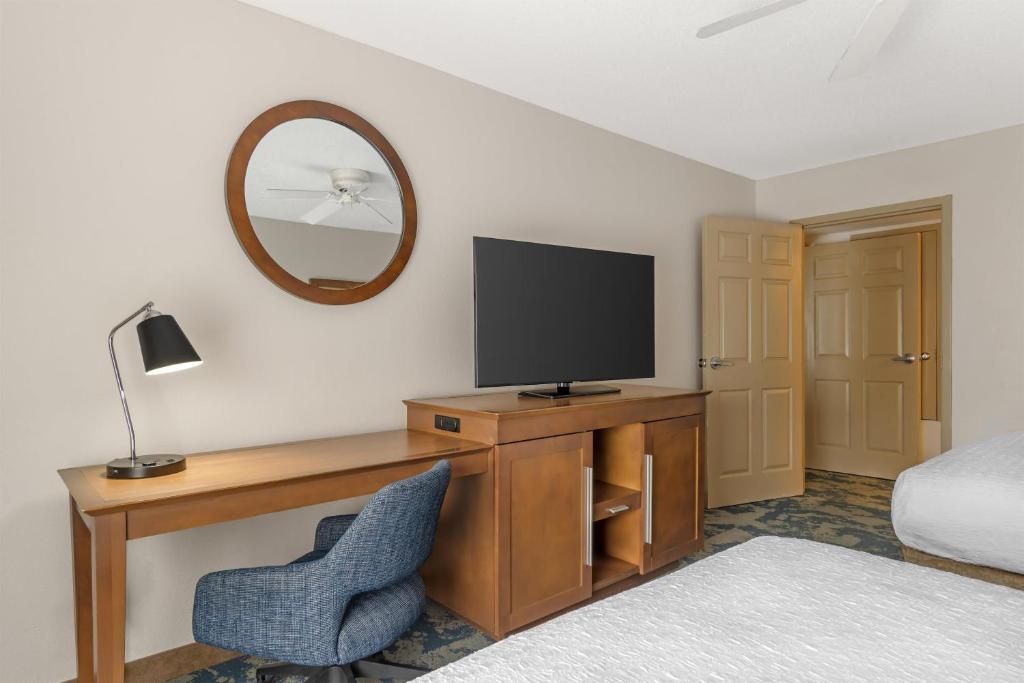 Hampton Inn & Suites Atlanta/Duluth/Gwinnett - Suite Queen De Un Dormitorio Con Balcón Y Cocina