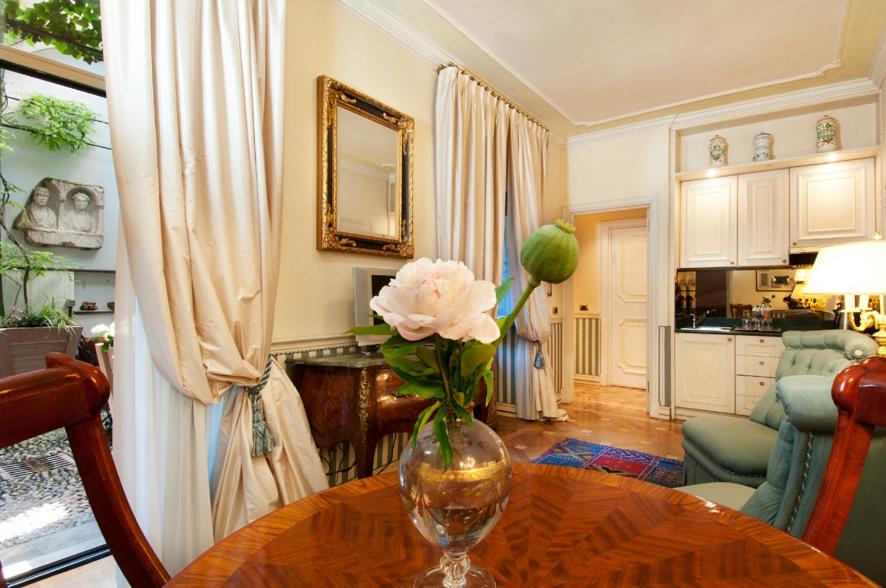 Kuchyň nebo kuchyňský kout v ubytování Petit Palais Hotel De Charme