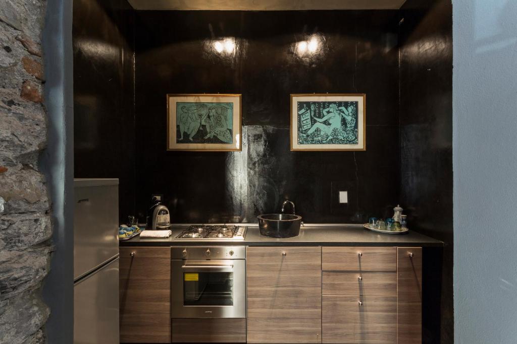 Kuchyň nebo kuchyňský kout v ubytování Loft Garibaldi
