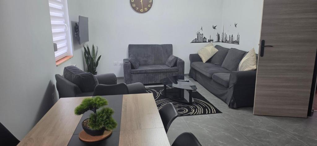 Logement calme avec jardin proche centre et gare – photo 19
