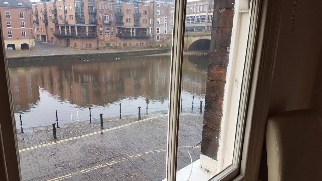 Lil's On The Waterfront - Resim 41