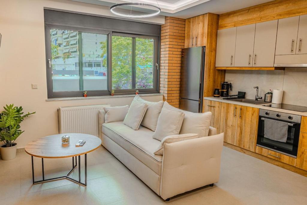 Three Bridges Urban Suite 44