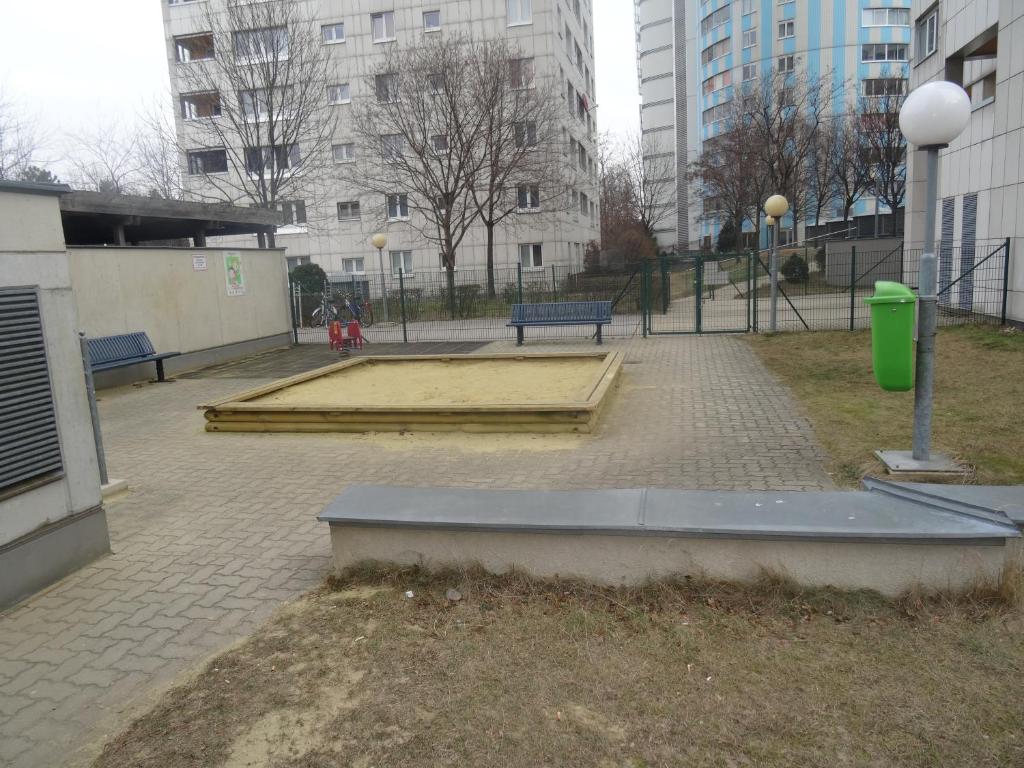 Zdjęcie z galerii obiektu Flat UNO City w Wiedniu
