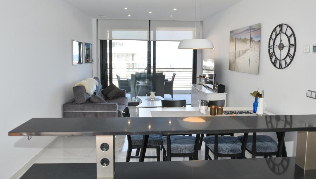 Posedenie v ubytovaní Infinity View by Mar Holidays - Arenales del Sol
