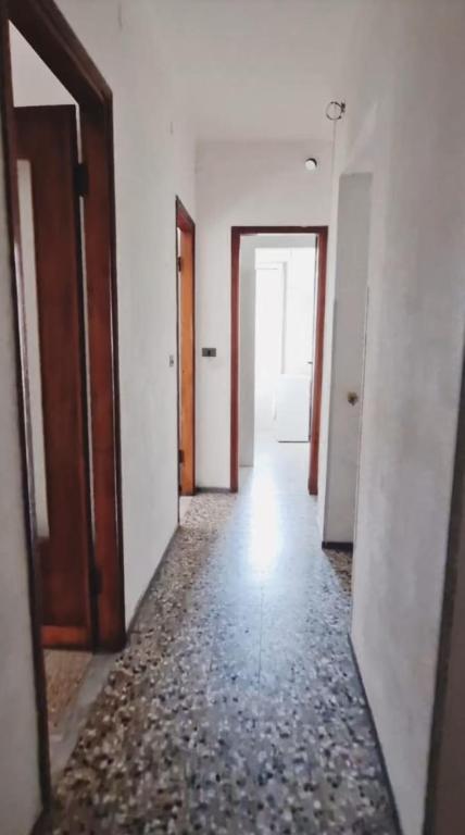 Habitaciones con baño compartido en vivienda