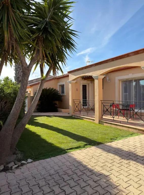 Coquette maison près de Le Grau-du-Roi avec terrasse