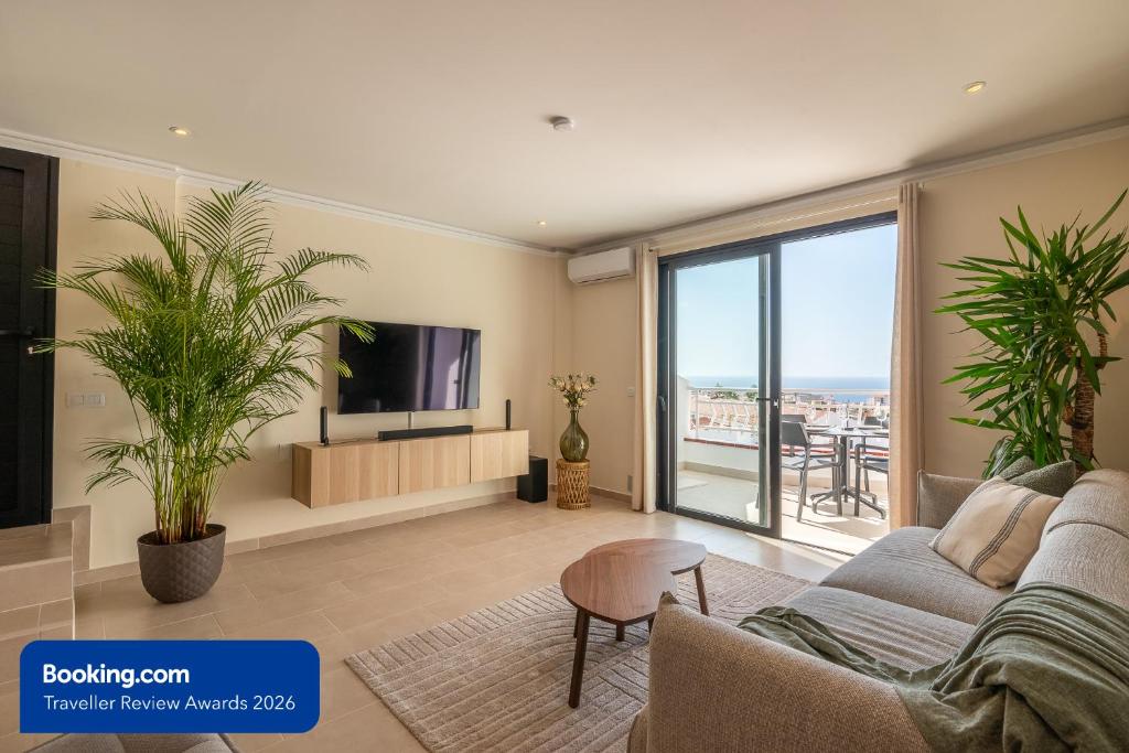2 Bedroom Luxury Apartment with Sea View in Los Cristianos