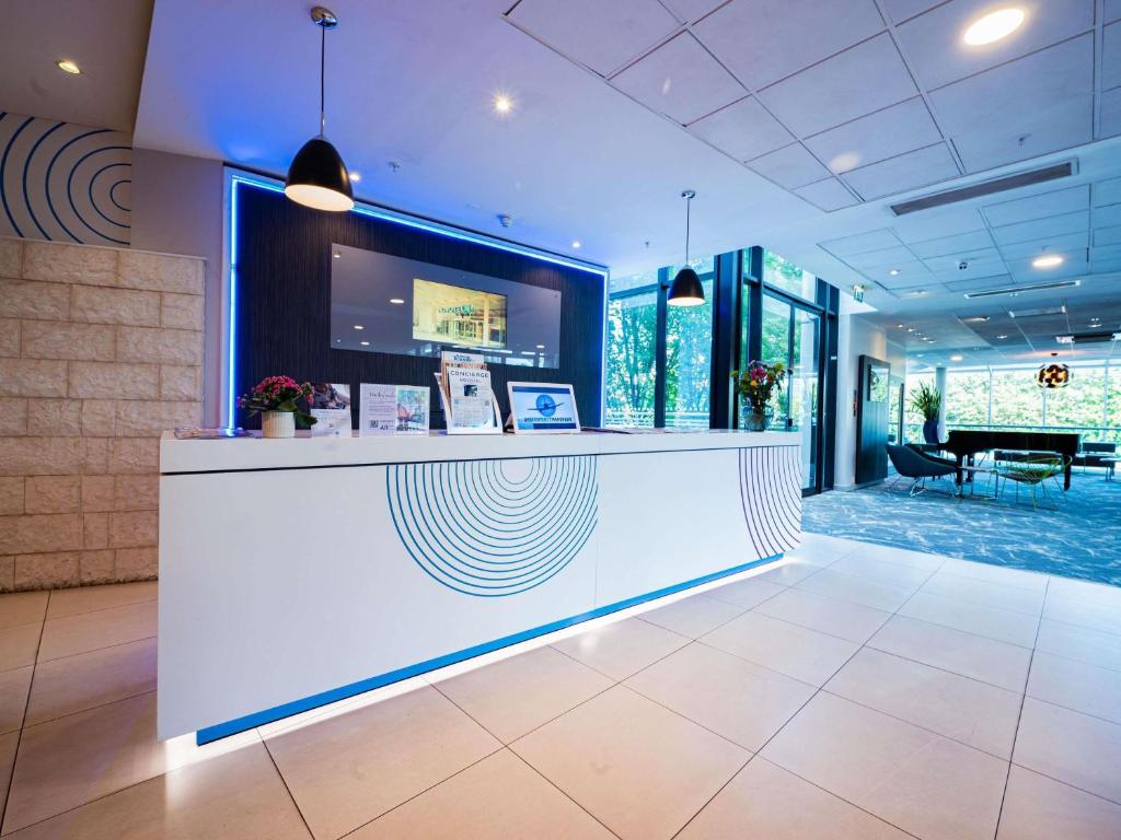 Novotel London West photo