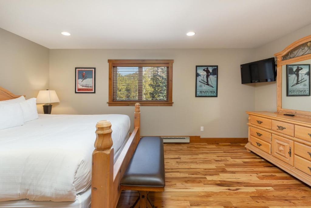 8 Crown Drive by Summit County Mountain Retreats - Housity