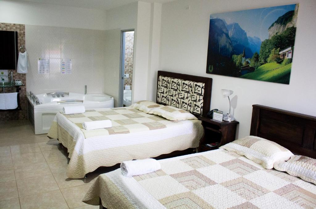 Eco Hotel El Ocaso - Sala Quadruplicada Confortável