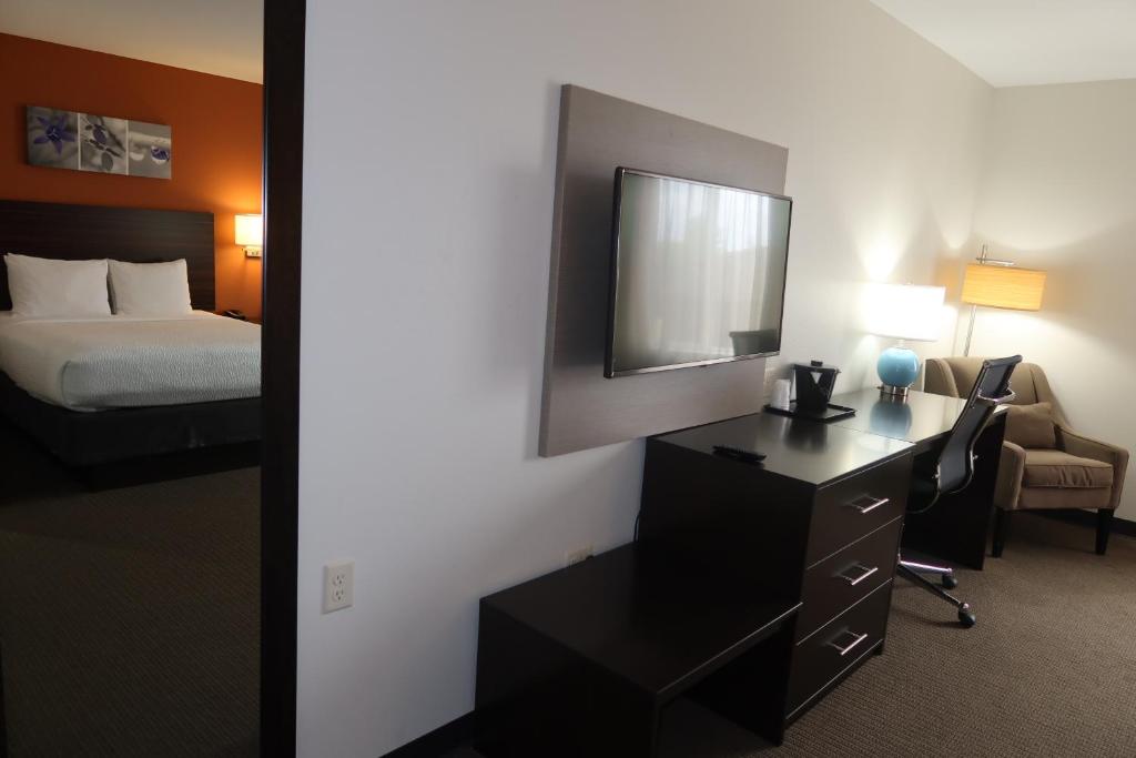 Sleep Inn & Suites Oregon - Madison photo