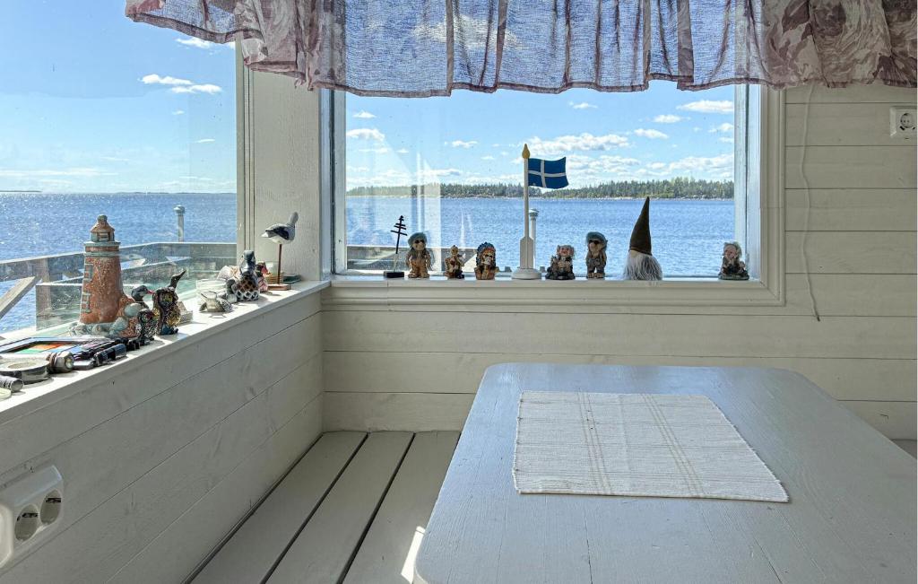 Beautiful Home In Vallvik With Sauna