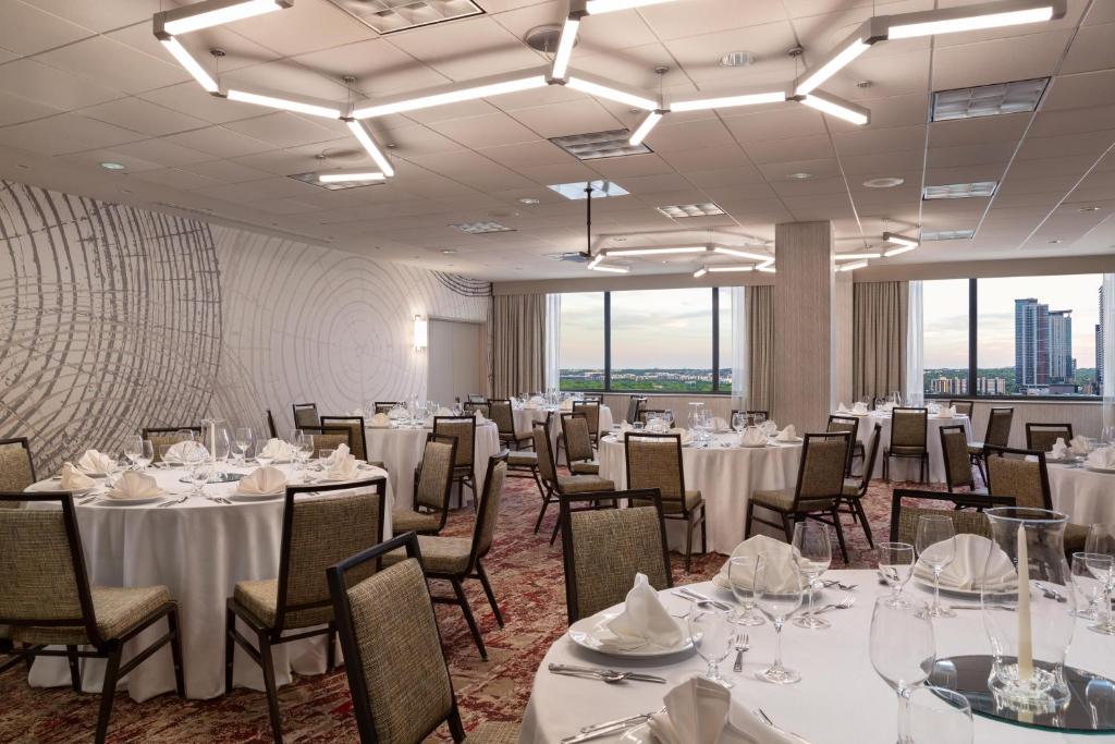 Hilton Garden Inn Austin Downtown photo