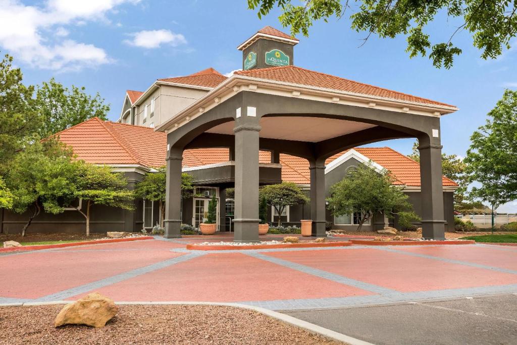 La Quinta by Wyndham Albuquerque West - Housity