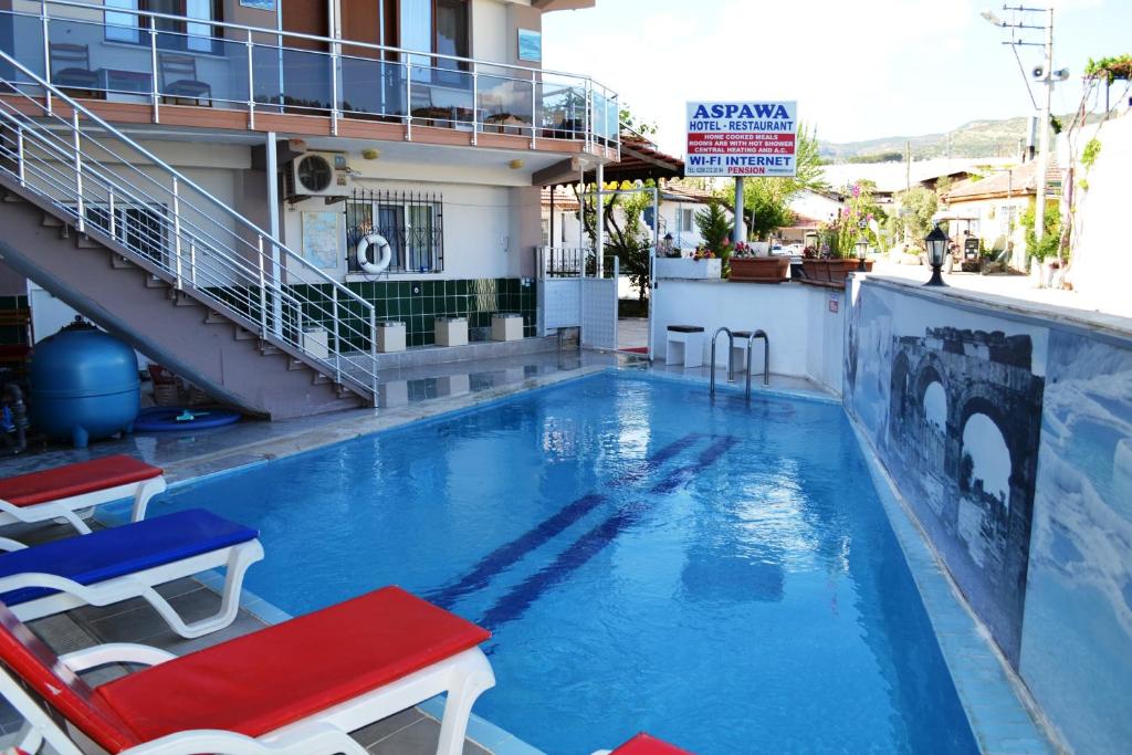 Hồ bơi trong/gần Aspawa Hotel