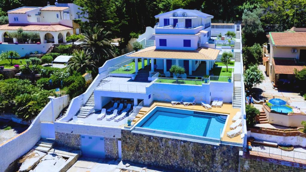 Sunset with Sea Access & Shared Pool
