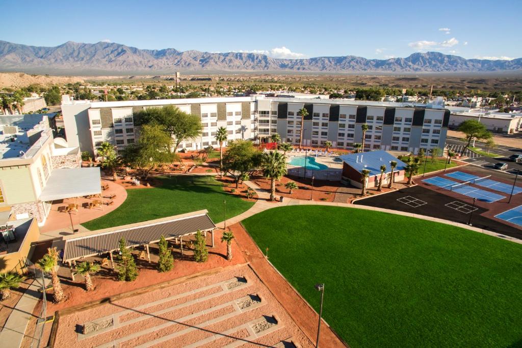 Holiday Inn Resort Mesquite by IHG photo