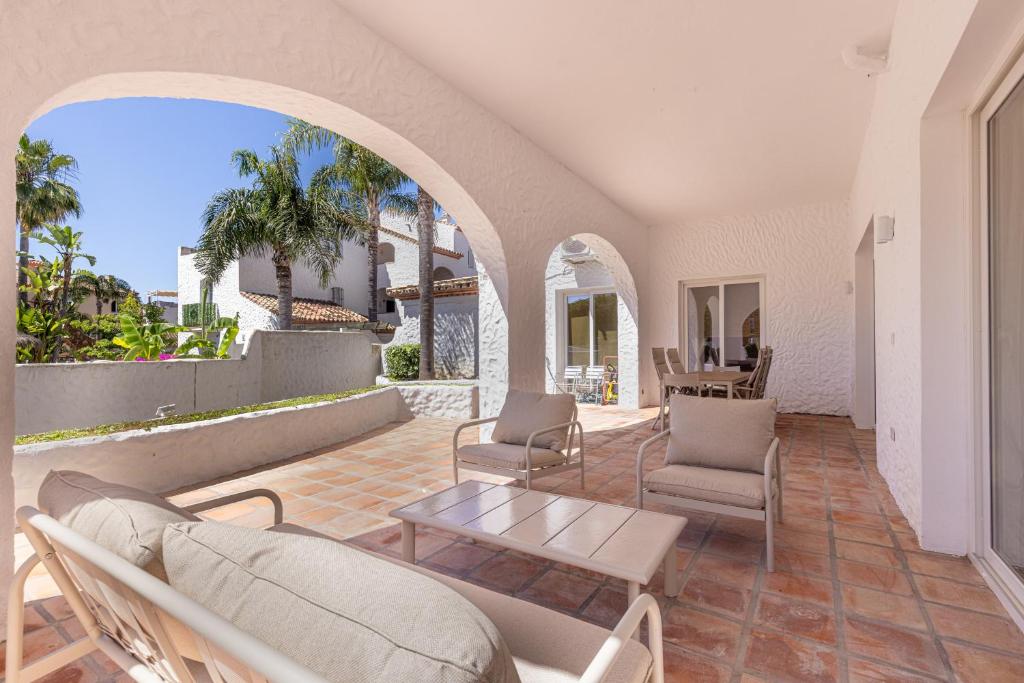 Amplio apartamento con gran porche