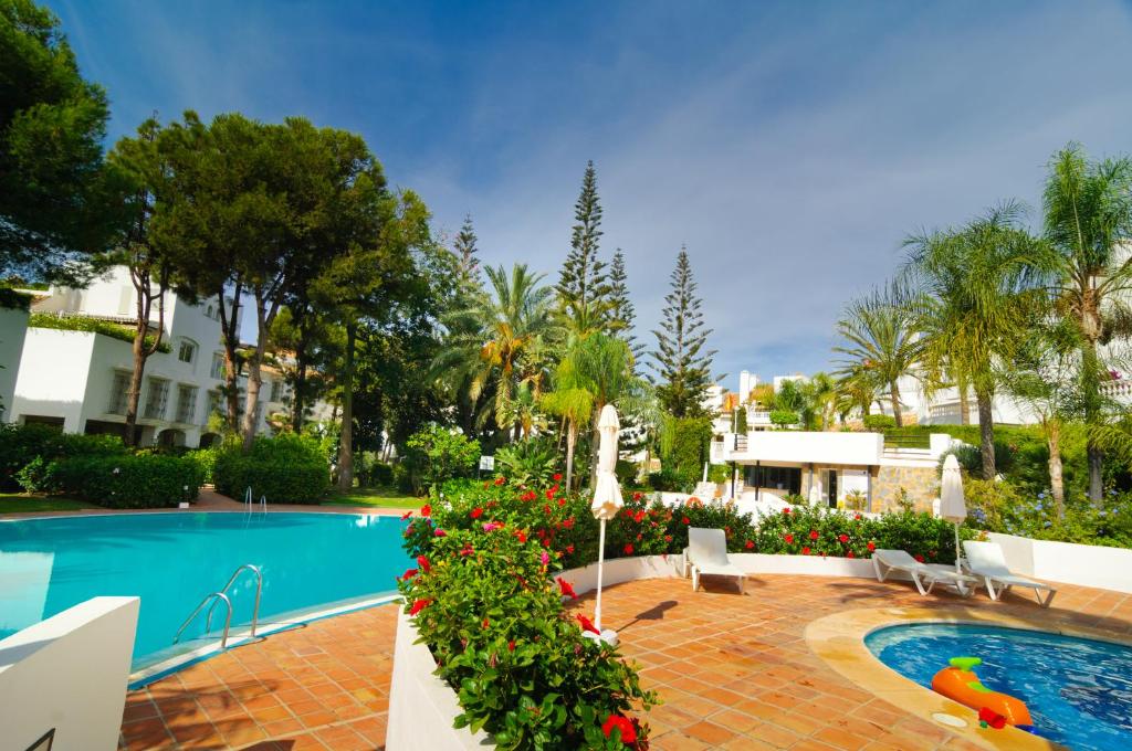 Bazén v ubytování Apartment White Pearl Beach nebo v jeho okolí