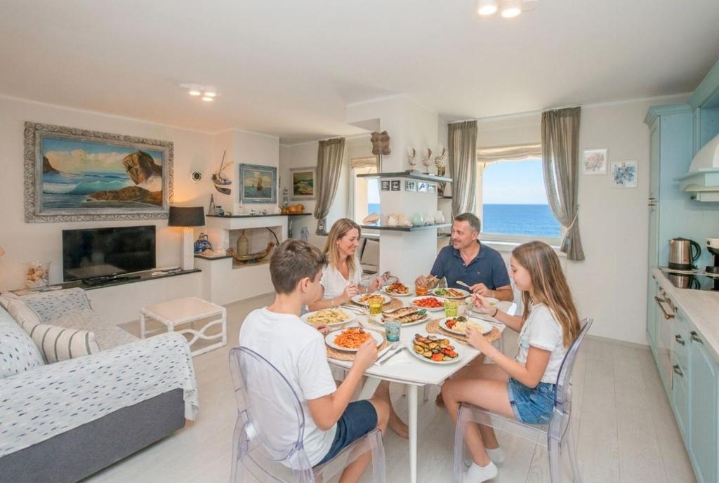 Villa Liliana - Ancora - Esclusivo con Accesso Diretto alla Spiaggia - Casa De Dos Dormitorios