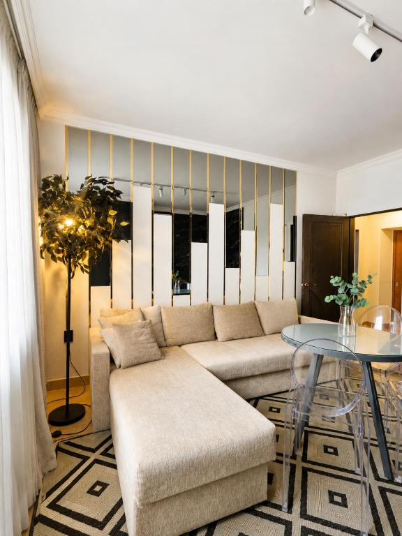 Black Room Apartment photo 5