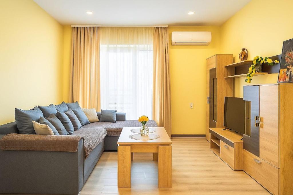 Spacious near river Danube 80sqm Central Spot, Ruse (prețuri ...