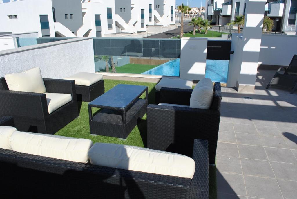 Bazén v ubytování Penthouse Oasis Beach Los Altos nebo v jeho okolí