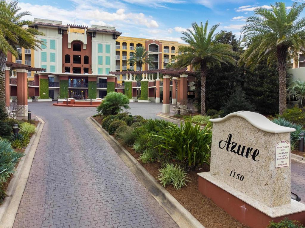 Azure 420 Large Beachside condo Gulf Front