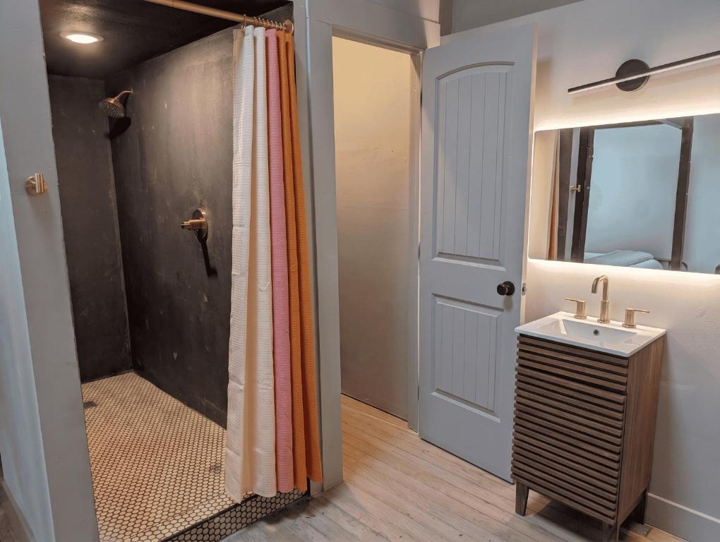 The Well Hotel & Taproom - Superior Zimmer Mit Kingsize-Bett
