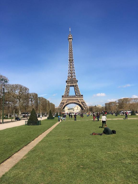 Eiffel Tour - Lovely 2 bedrooms apartment