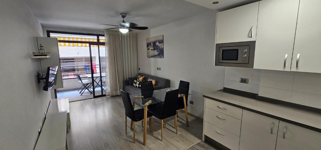 Valdes Center 313A, near beach, full Aircon