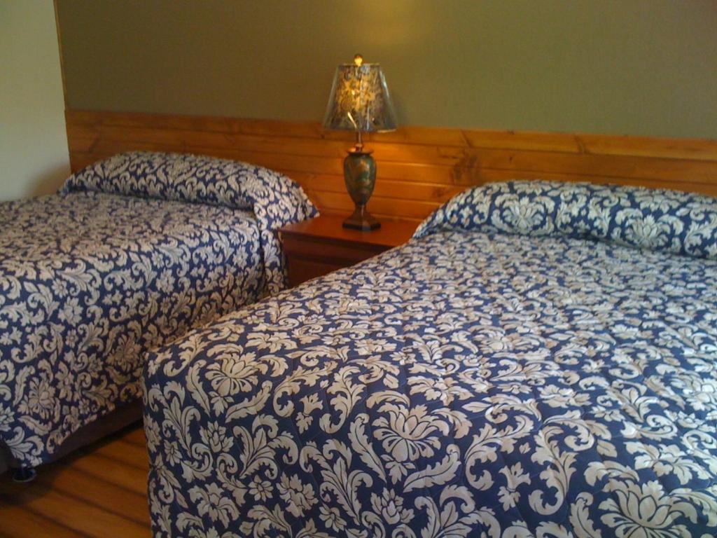 Cool Springs Inn - 