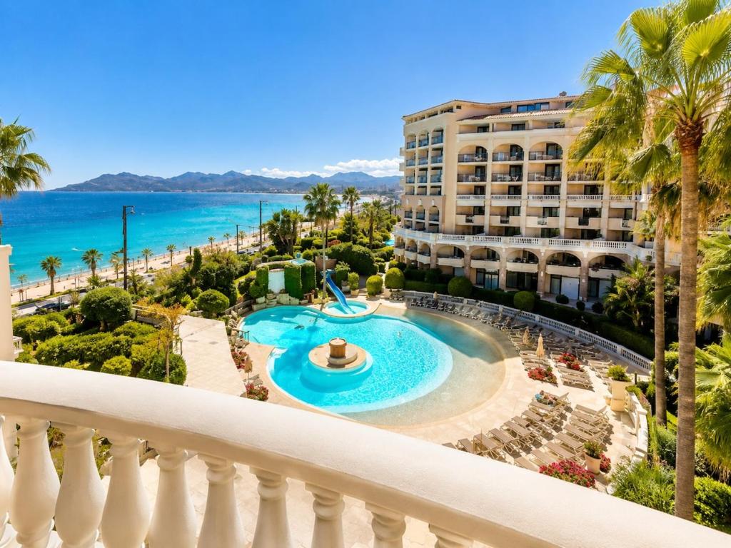 Résidence Piscine à Cannes - 100m Plage
