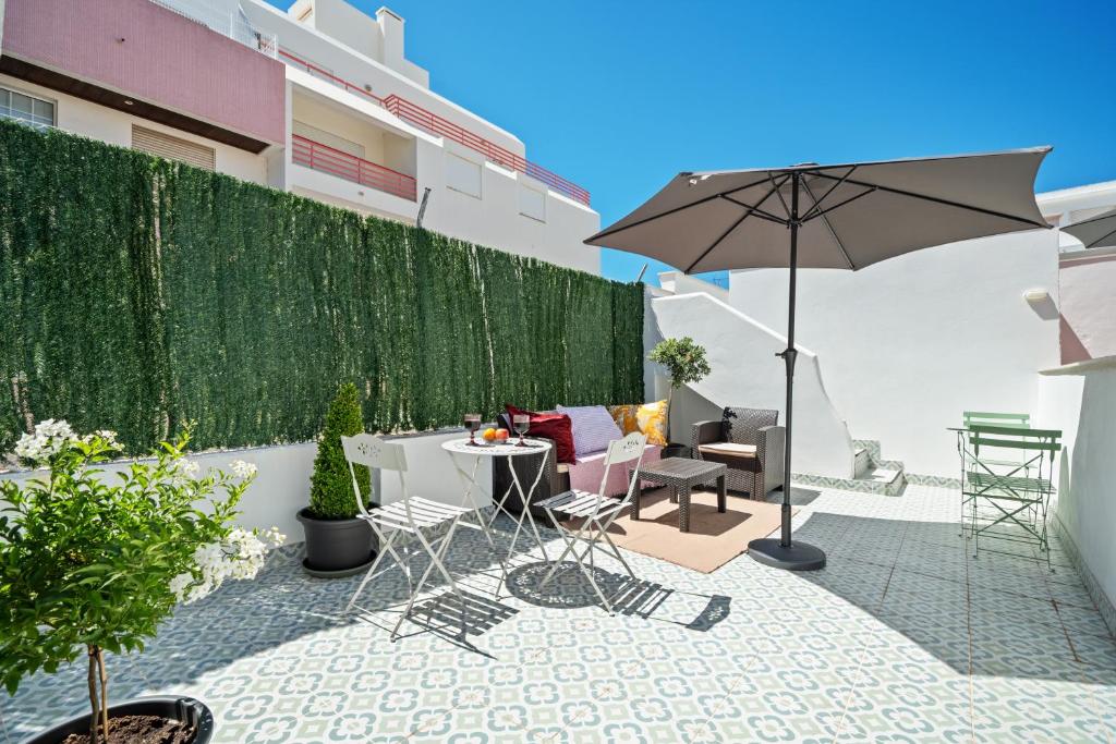 Vintage Senses Residences