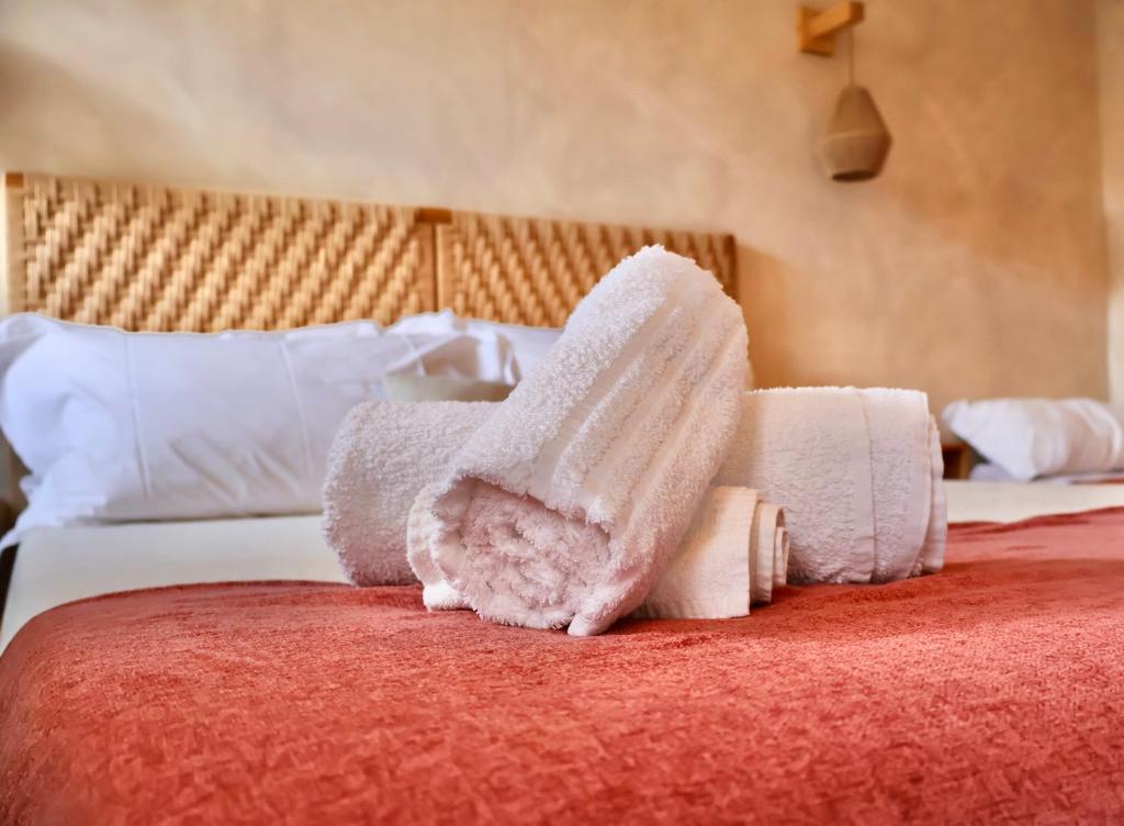 Taga Suites - Deluxe One-Bedroom Apartment