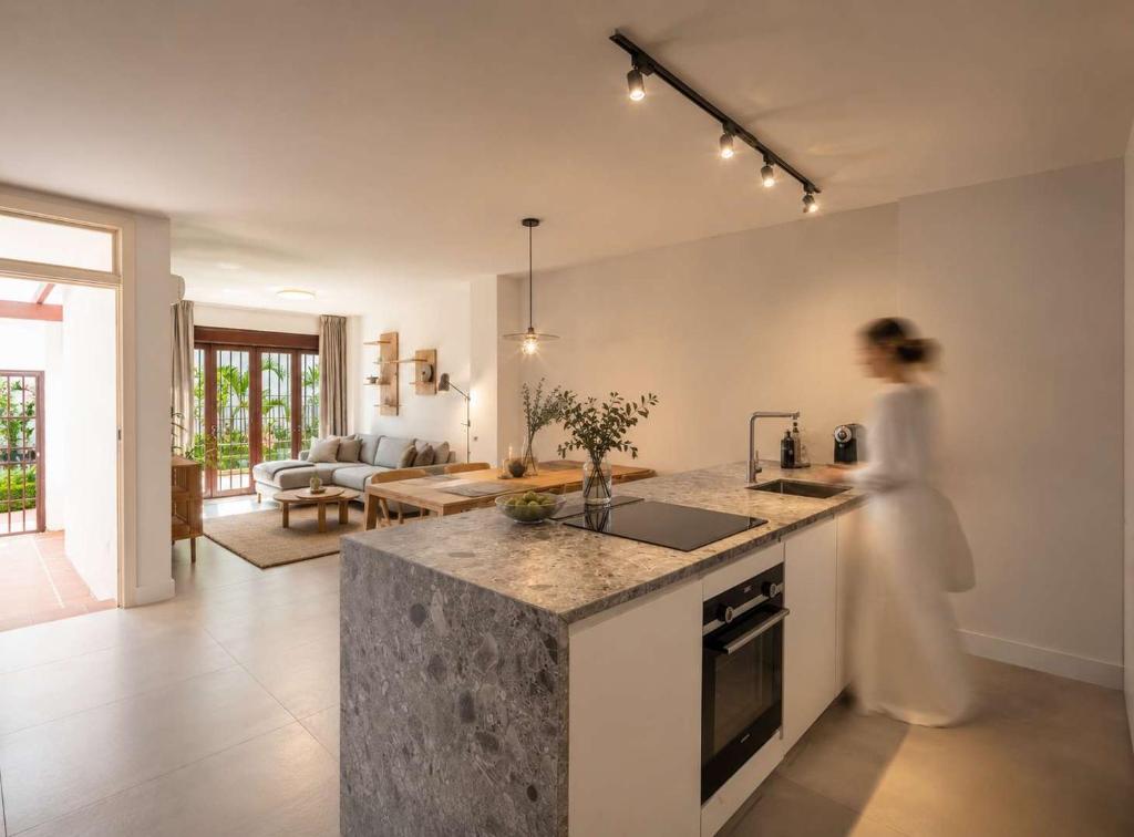 Maestranza Exclusive Townhouse close to Puerto Banus with BBQ Pool