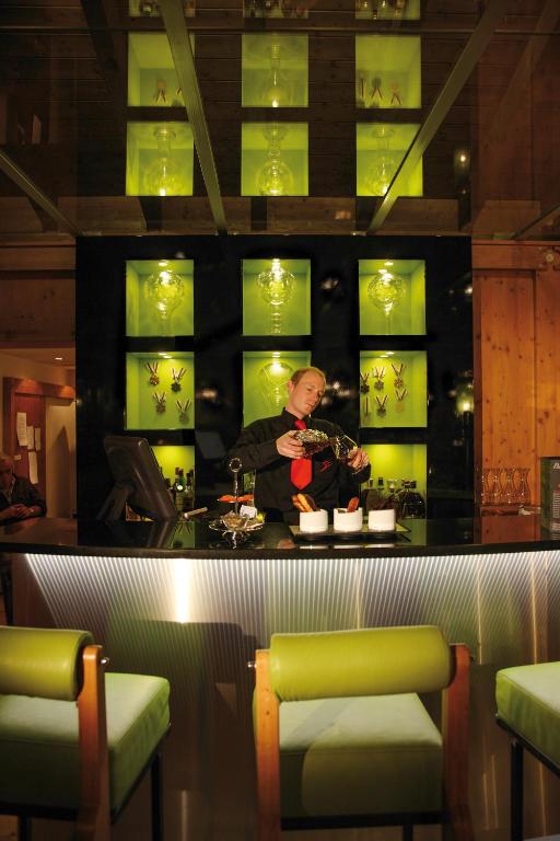 Nápoje v ubytování Loftsuite Hotel Saas