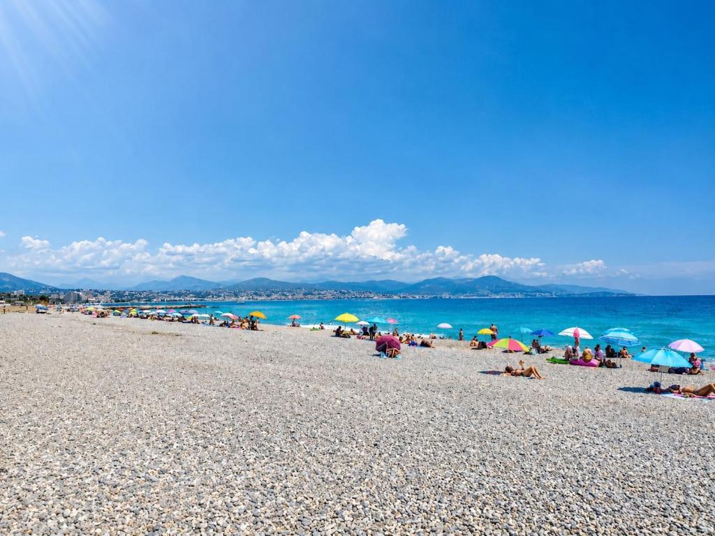 Charming apartment in Antibes