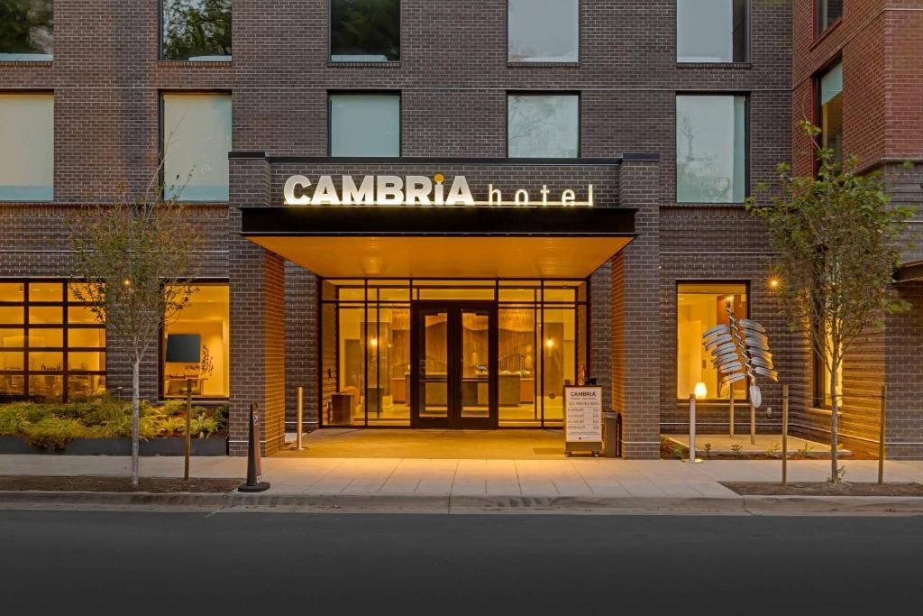 Cambria Hotel Portland - Pearl District, Portland (updated prices 2027)